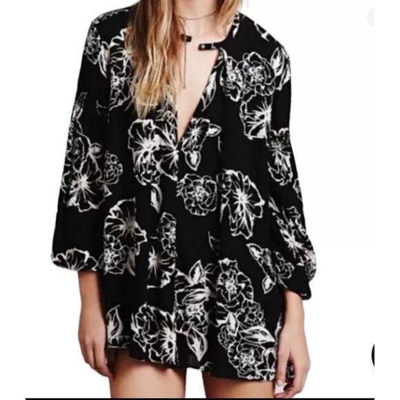 Free People Dresses & Skirts - Free People Swing Out of it Black Floral Tunic Flowy Oversized dress sz Medium